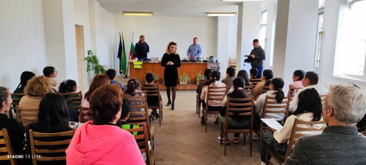 Ученици от с. Шумата гостуваха в РПУ Севлиево