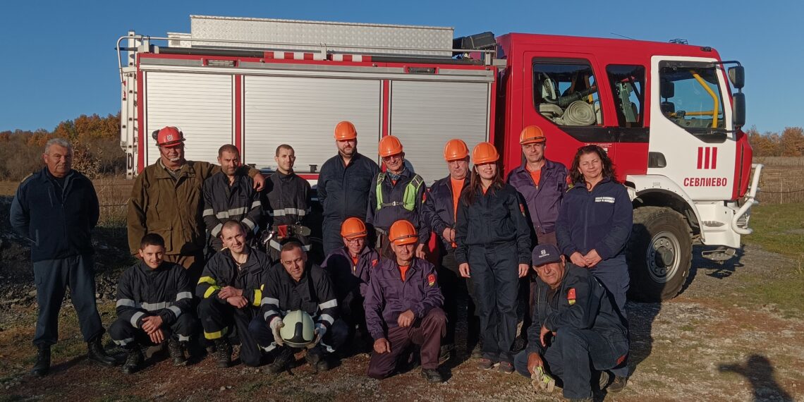 Доброволното формирование и огнеборци от Севлиево участваха в пожаро – тактическо учение “Горски пожар Дряново- 2024”