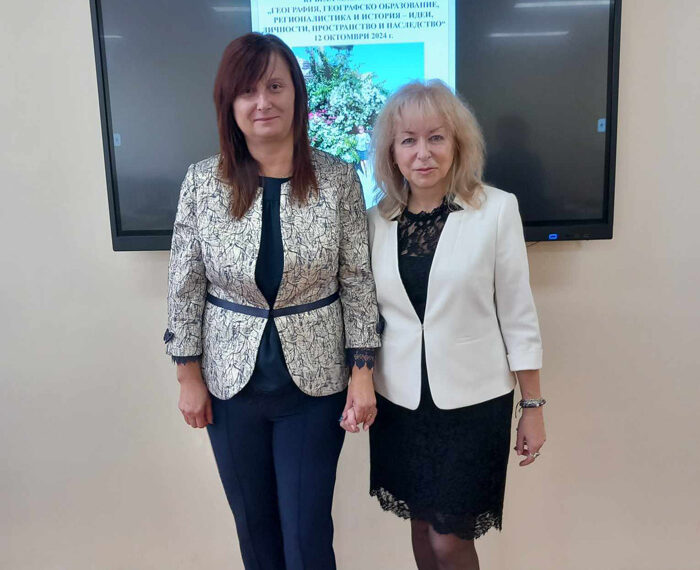 Ивелина Колева представи доклад на кръгла маса във Великотърновския университет