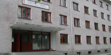 Пет фирми се борят за реконструкцията на сградата на бъдещия дом за стари хора в Севлиево