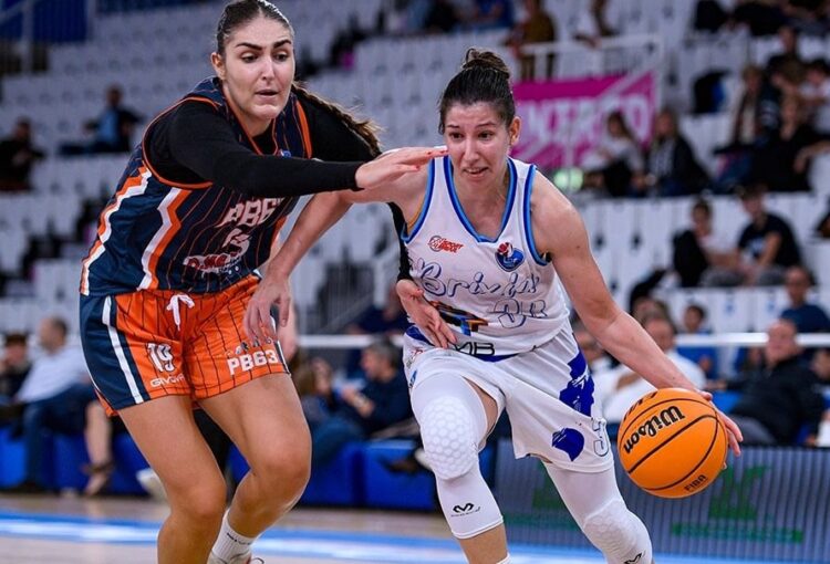 Иванова близо до дабъл-дабъл за “Бреша”