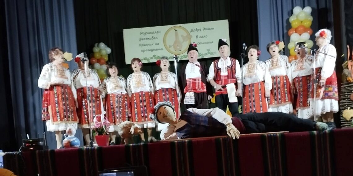 Отличия за групата за изворен фолклор при читалище “Зора-1908” с. Ловнидол