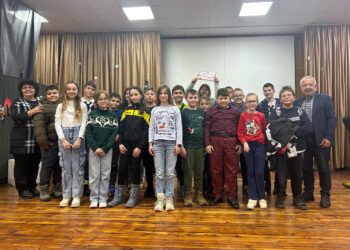 Броени дни преди празничната ваканция в СУ “Васил Левски” – песни, танци и щастие