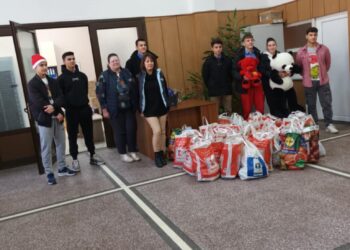 Ученици от ПГМЕТ  “Ген. Иван Бъчваров” отново зарадваха хора в неравностойно положение