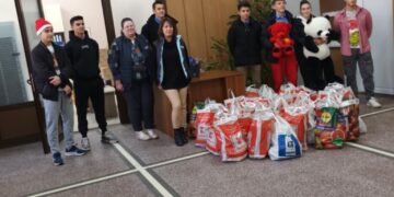 Ученици от ПГМЕТ  “Ген. Иван Бъчваров” отново зарадваха хора в неравностойно положение