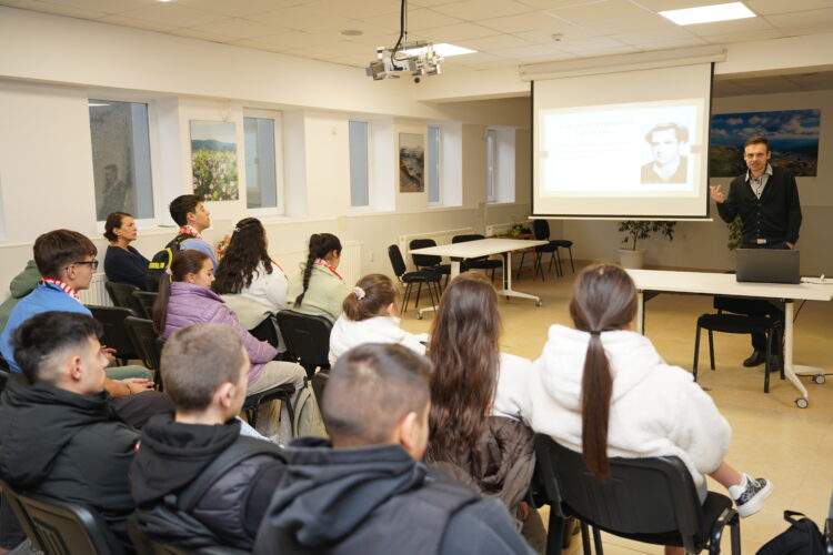 Когато познаваш своето минало и завещаните от него завети, тогава отправяш поглед към бъдещето с гордост