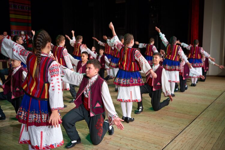 65 години пребъдване за Фолклорен ансамбъл “Развитие”