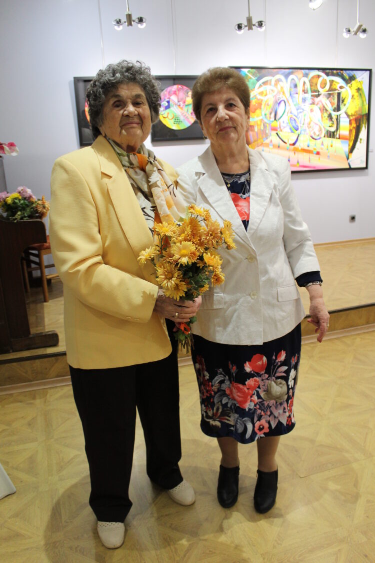 “Оцеляла струна” – поеми в стихове с Минка Вачева