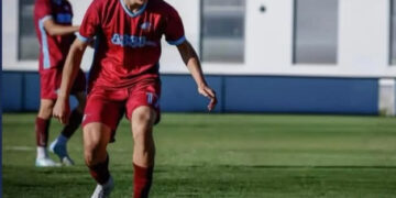 Синът на Валери Божинов ще рита в Севлиево