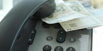 Ало измамници се представят за служители на институции