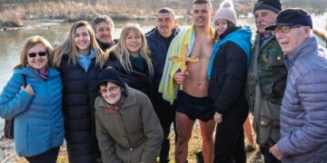 Симеон Спасов спаси Богоявленския кръст за пети път