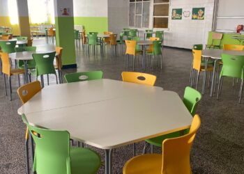 Училищната столова на СУ  “Васил Левски” – уютно пространство за хранене и споделени моменти