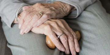 Повишиха помощите за хората с увреждания и бедните