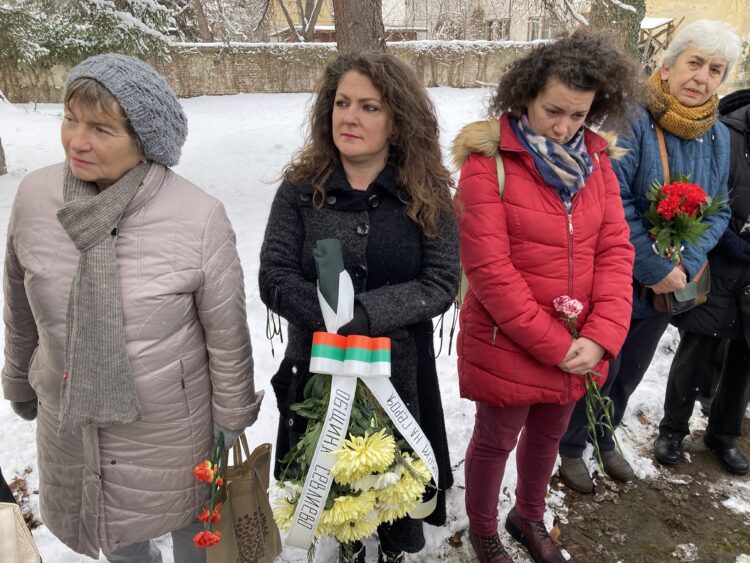 152 години от обесването на Васил Левски. Ученици се поклониха пред паметта му