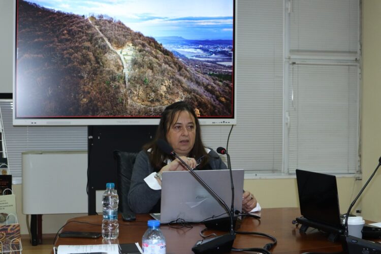 Археологът Надежда Ботева изнесе доклад във Великотърновския университет