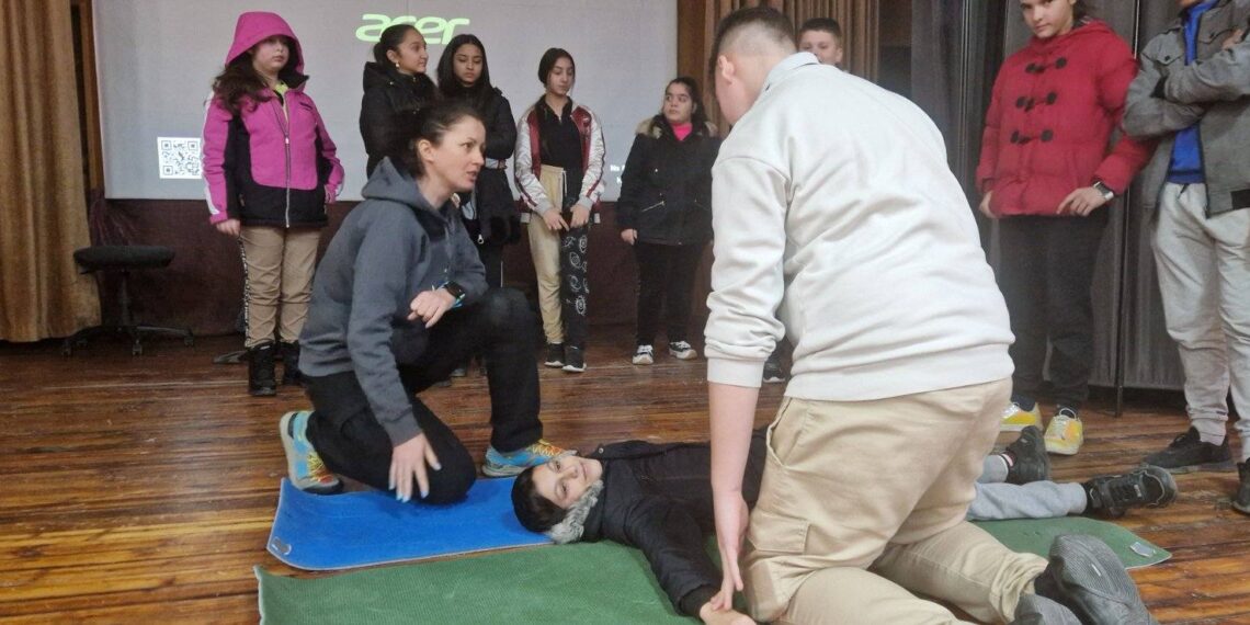 Благодарение на Сдружението на жените – над 500 деца усвоиха важни умения за оказване на първа помощ