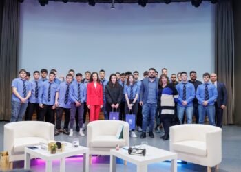 Ученици от областта се запознаха с най-новите тенденции в AI и дигиталното съдържание