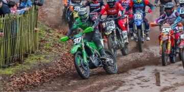 Мениджър и състезател – в една от най-престижните британски надпревари по мотокрос