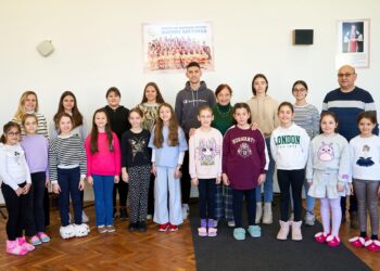 В майсторски клас по вокална техника проф. Сребра Михалева обучи певците