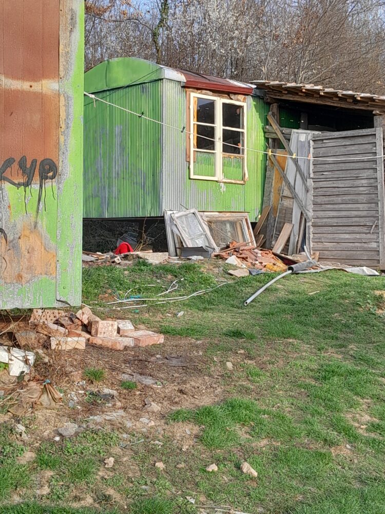 Трагедия и в Трявна – убита е  майката на три малки момчета