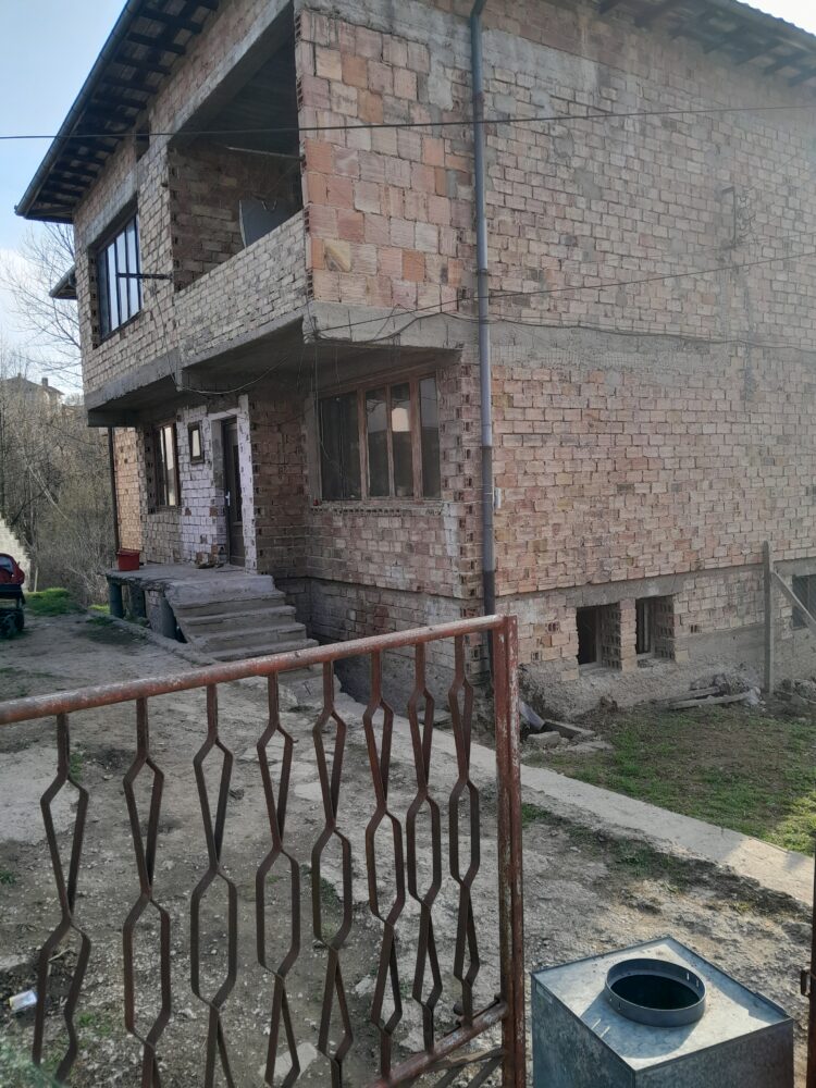 Трагедия и в Трявна – убита е  майката на три малки момчета