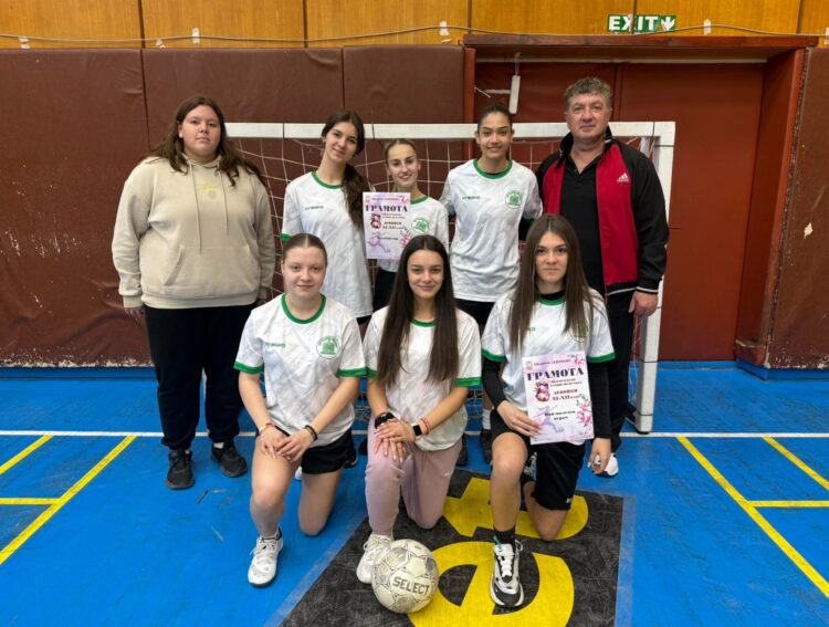 Традиционният осмомартенски турнир по футбол за ученици събра рекорден брой отбори