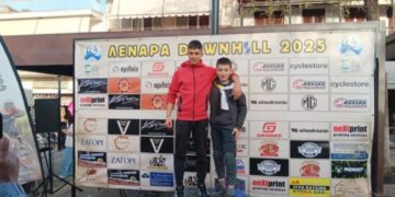 Лазар показа класа при батковците в DH-сериите в Гърция, кара като ракета