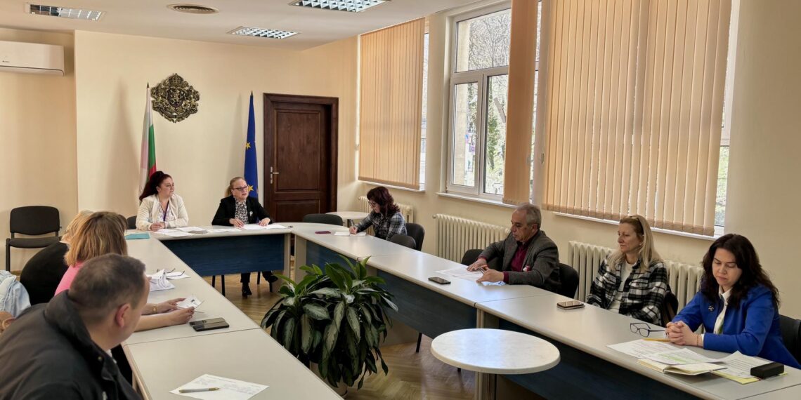 Намалява равнището на безработица в областта