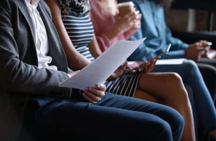 Повече наети на работа и по-високи заплати през четвъртото тримесечие на 2024 г. в областта