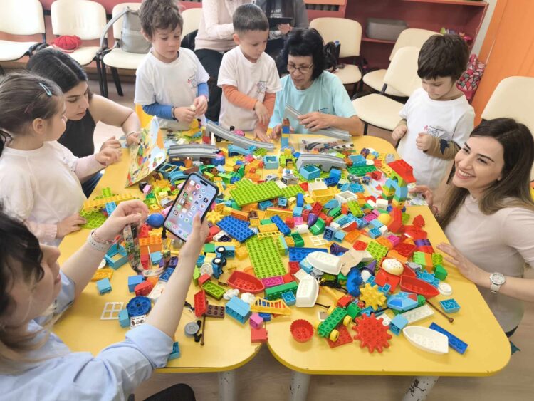 Детска градина “Радост”, Севлиево посрещна гости от Турция по обучителен проект Еразъм на тема: “ИКТ в образованието”