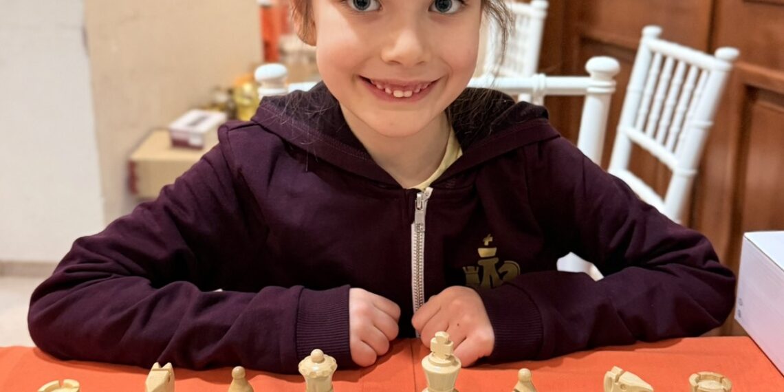 8-годишната Габриела Монева е шампион на България по шахмат