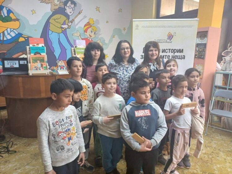 Вълнуваща среща с автора на детската поредица “Готови за живота” Петя Петрова в Градската библиотека