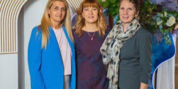 „Вдъхновения“ на три плевенски художнички представят в Градската галерия