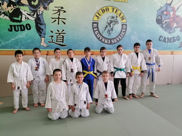 След тежко изпитание джудистите взеха  8 медала от Международен турнир