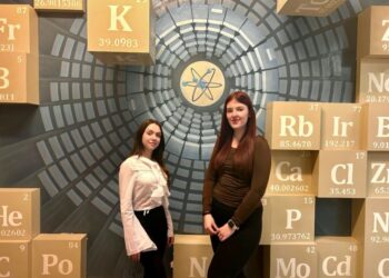 Успехи на националния конкурс “Химичните технологии около нас” за Даниела и Михаела от СУ “В. Левски”