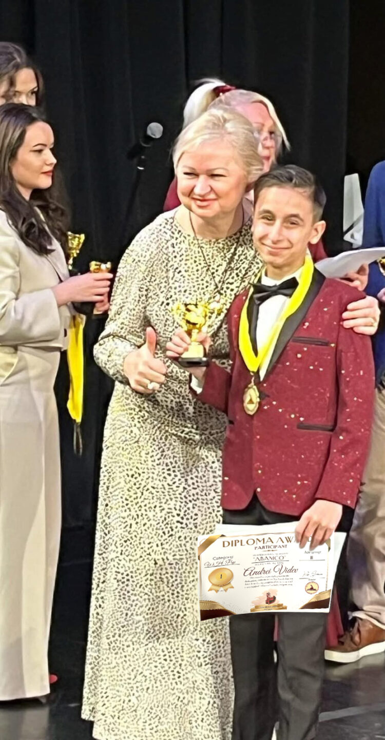 Звездици на “Upstream Voices” пяха за Лора и ангелите от Лим в Свищов