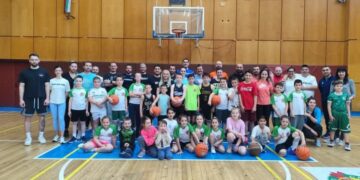 Баскетболни емоции в надпреварата “Родители срещу деца”