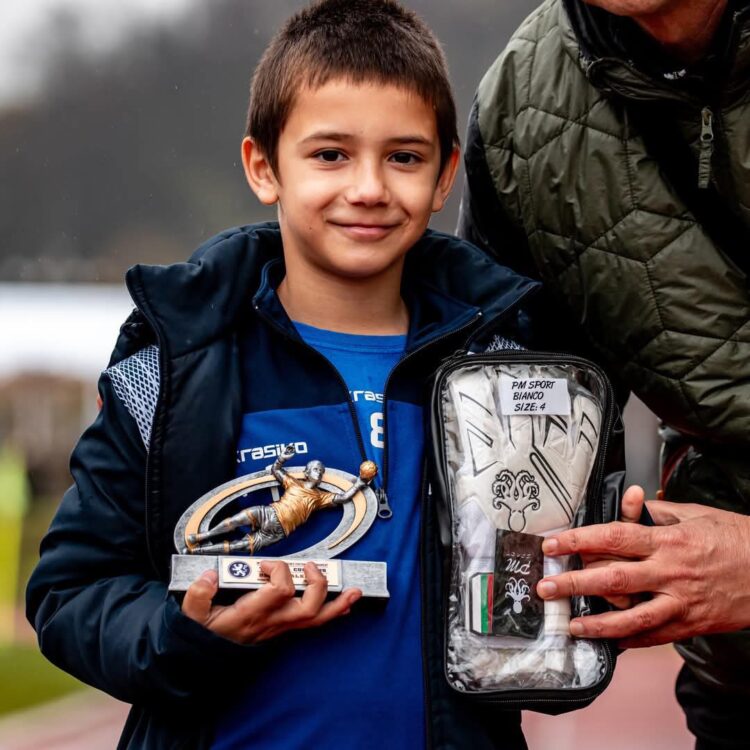 Момчетата на Милен Ванков вдигнаха купата на “Трявна Къп”