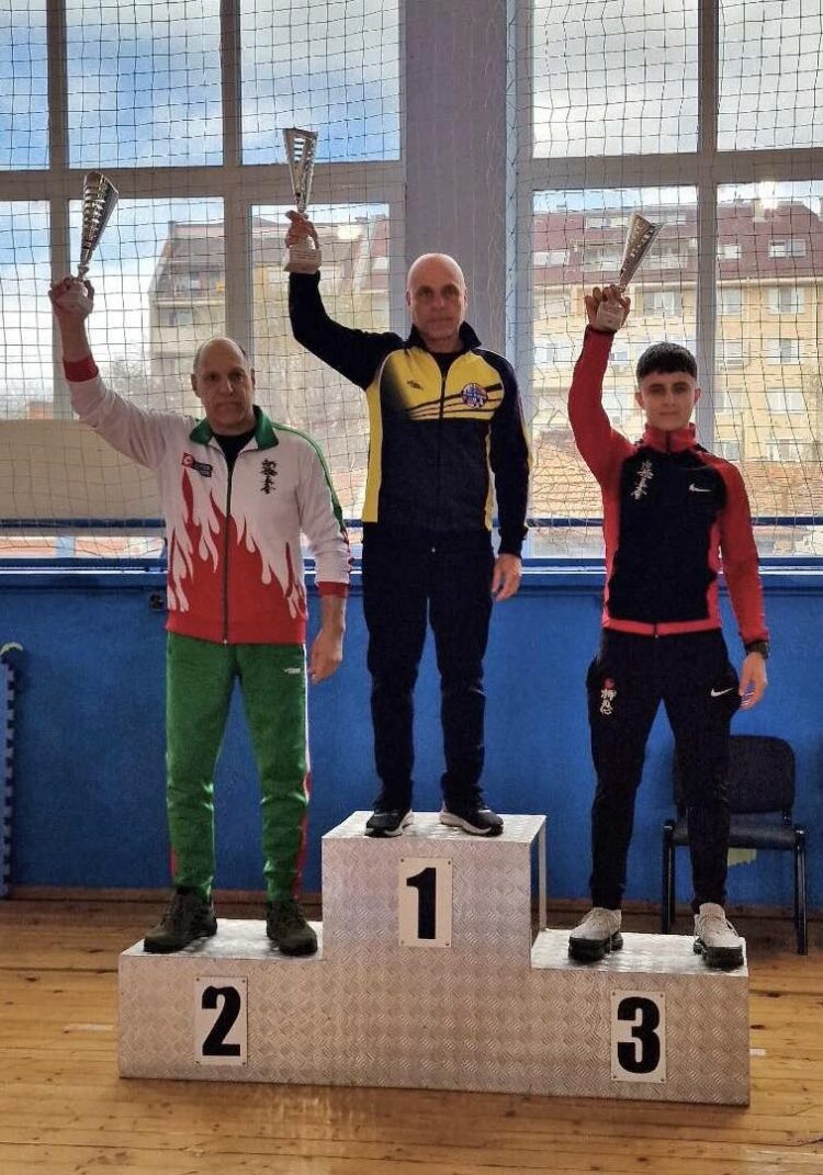 13 каратеки с 13 медала от Купа УСШ-Русе