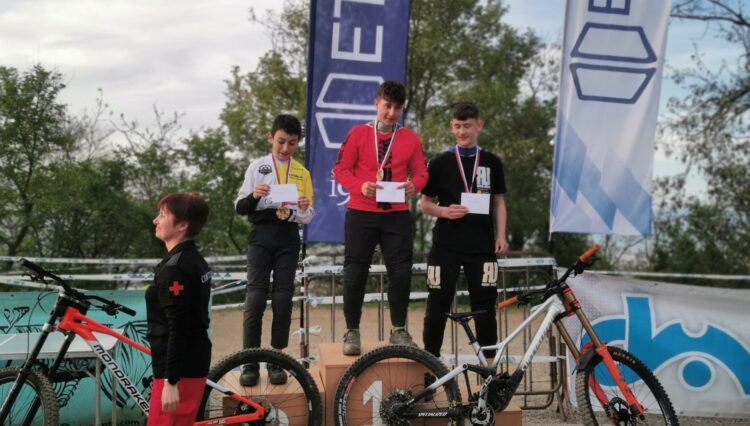 Старт с надежда за много медали през новия сезон в колоезденето