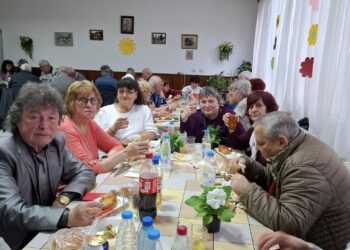 Веселие, усмивки и танци – празник за душата в клуб “Васил Левски“