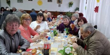 Веселие, усмивки и танци – празник за душата в клуб “Васил Левски“