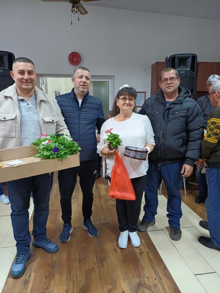 Веселие, усмивки и танци – празник за душата в клуб “Васил Левски“