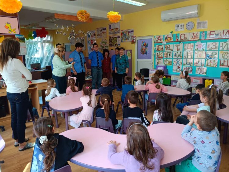 Съвместна инициатива между ДГ “Радост” и ПГМЕТ “Ген. Иван Бъчваров”