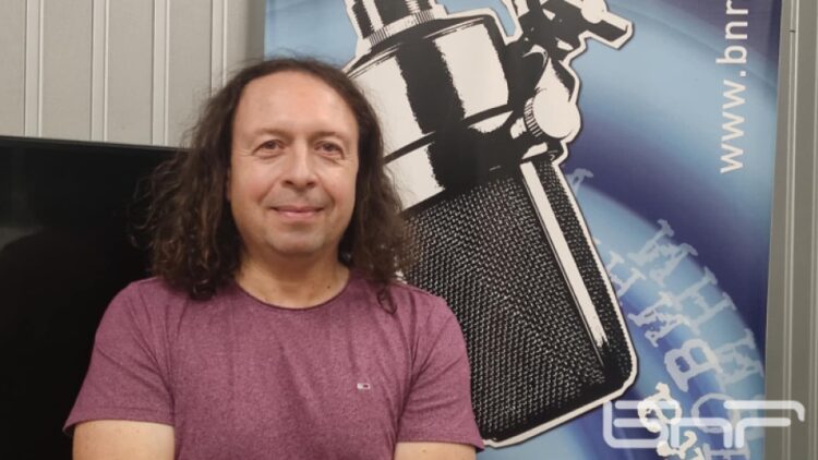 Валери Славчев: „Надявам се публиката в Севлиево да пее с нас, ще изпълняваме български песни, които всички обичаме“