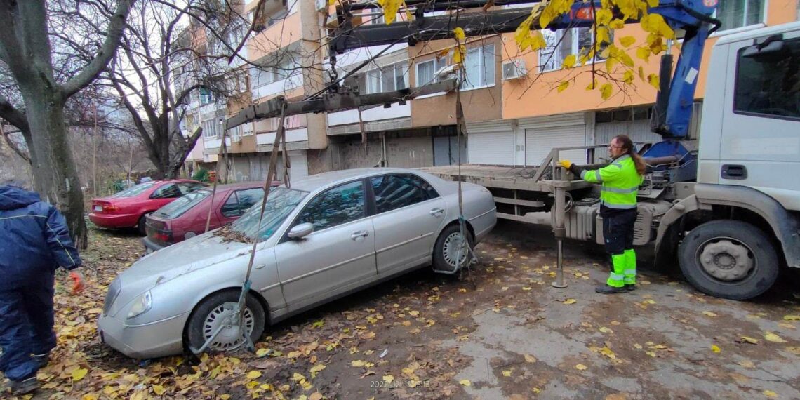 Започва поетапно премахване на излезли от употреба автомобили в Севлиево