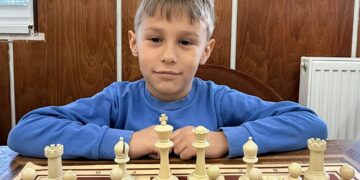 Седемгодишният Христо Чакъров стана шампион по шахмат