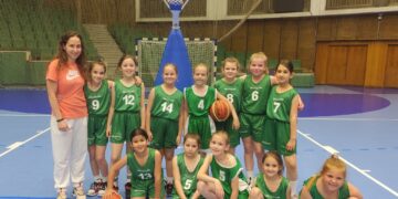 Бойно кръщение за малките баскетболистки