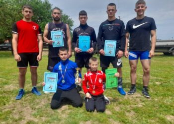 Пет медала и най-резултатен борец за “Дан Колов”