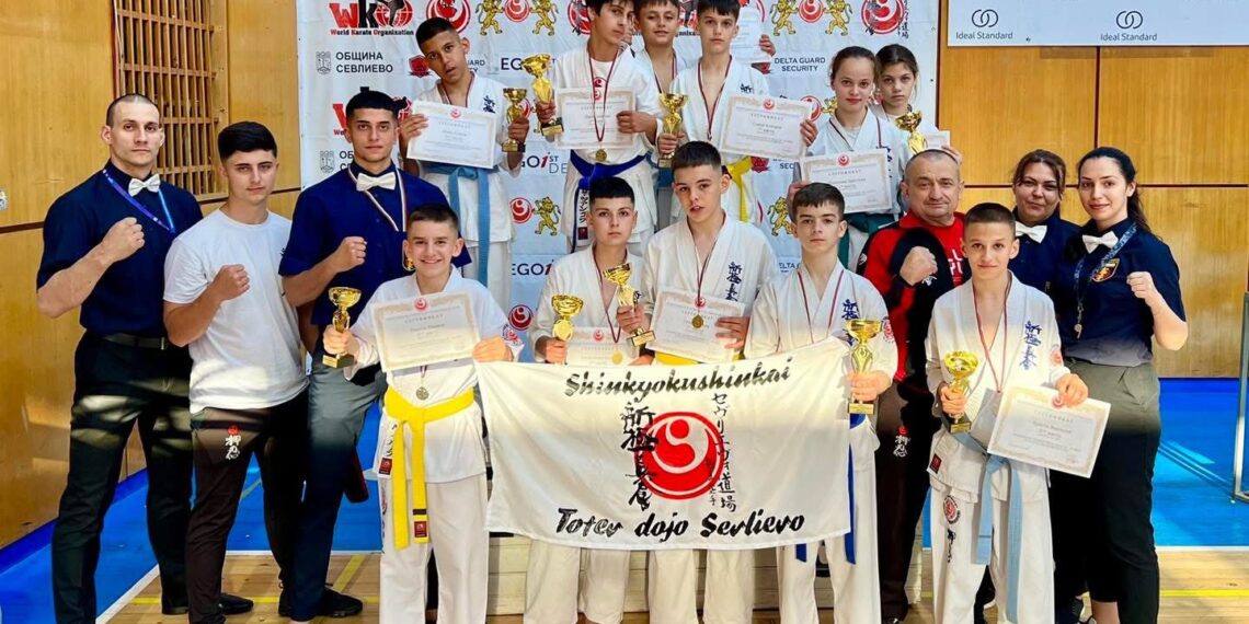 В каратето няма празно – 11 от 11 при медалите